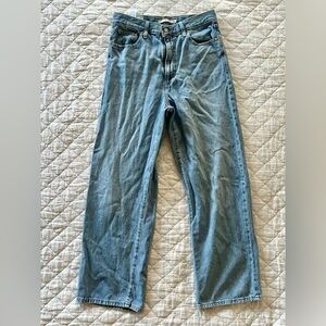 Levis high waisteded straight leg jeans size 29